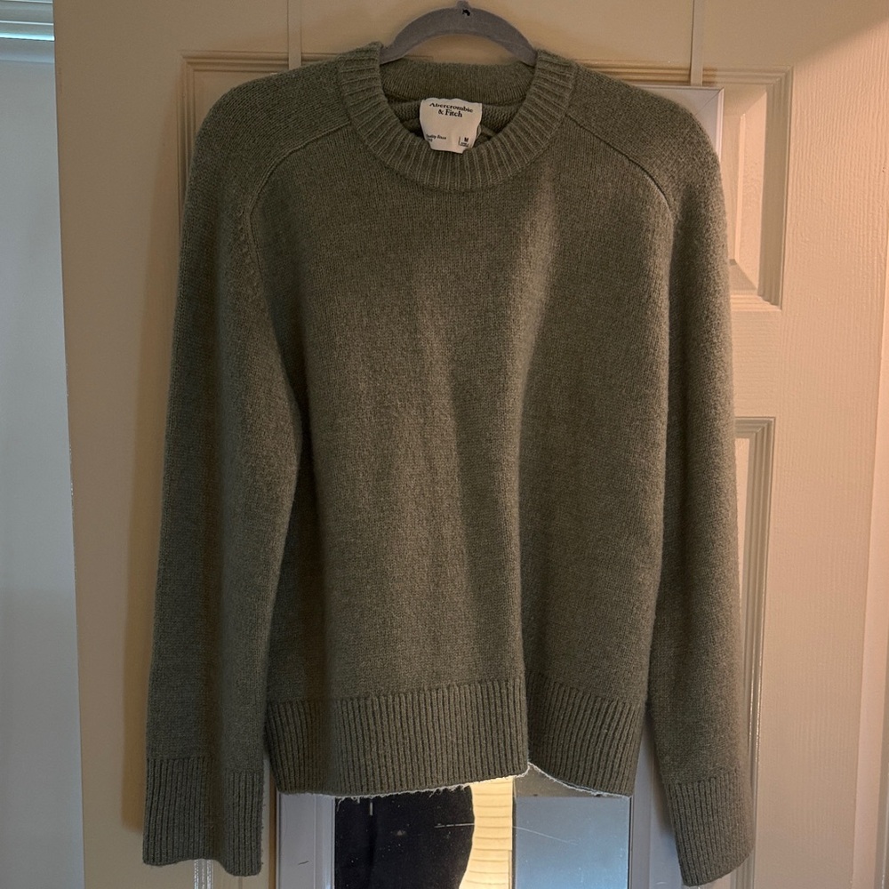 Abercrombie crewneck sweater